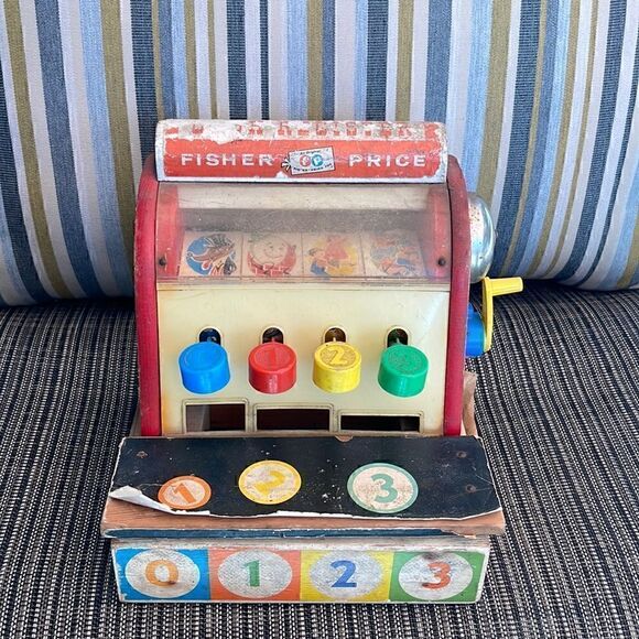 Fisher price972 1960 original cash register Bell, keys works, drawer opens.